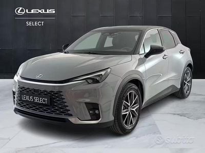 Usata Lexus LBX 91 CV (66 kW) 2024 Grigio SUV