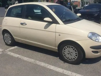 Usata Lancia Ypsilon 60 CV (44 kW) 2004 Utilitaria