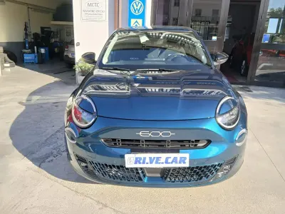 Usata Fiat 600 135 CV (99 kW) 2025 Blu SUV