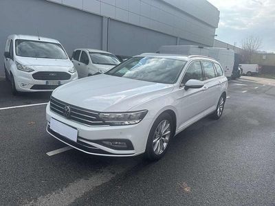 Usata VW Passat Executive 150 CV (110 kW) 2021 Bianco Station wagon
