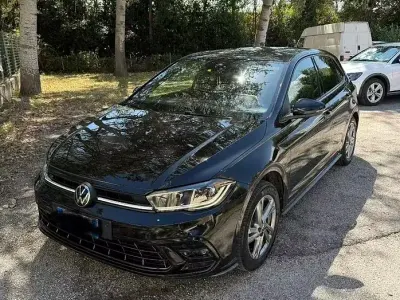 Usata VW Polo R-line 95 CV (69 kW) 2023 Nero Utilitaria