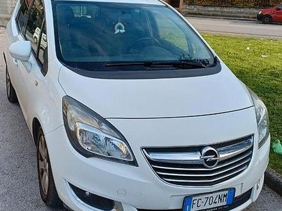 Usata Opel Meriva 110 CV (80 kW) 2016 Bianco Monovolume