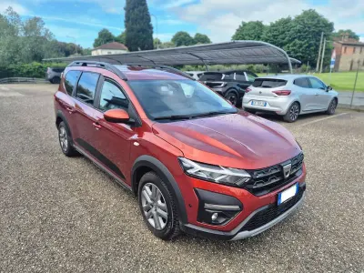 Käytetty Dacia Jogger Comfort 101 HP (74 kW) 2022 Terracotta Tila-auto
