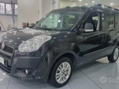 Usata Fiat Doblò 120 CV (88 kW) 2015 Nero Monovolume