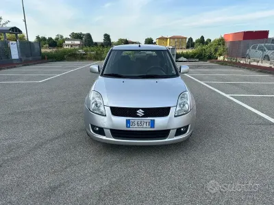 Usata Suzuki Swift GL 92 CV (67 kW) 2009 Grigio Utilitaria