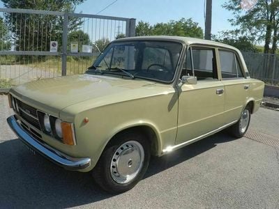 Usata Fiat 124 76 CV (55 kW) 1973 Verde Berlina