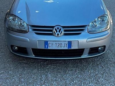Usata VW Golf IV 136 CV (100 kW) 2005 Grigio Berlina