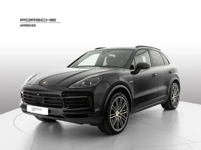 Usata Porsche Cayenne 462 CV (339 kW) 2020 Nero jet metallizzato SUV