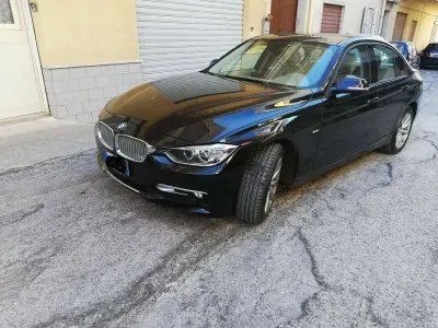 Usata BMW 318 150 CV (110 kW) 2015 Nero Berlina