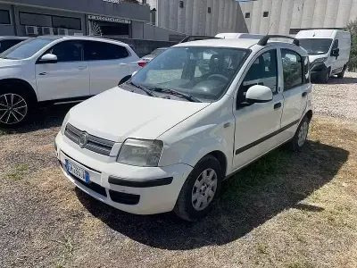 Usata Fiat Panda Active 69 CV (50 kW) 2011 Bianco Utilitaria
