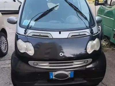 Usata Smart ForTwo Coupé 61 CV (44 kW) 2003 Nero Coupé