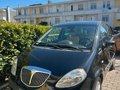 Usata Lancia Musa 70 CV (51 kW) 2007 Nero Monovolume