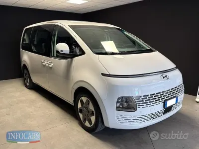 Usata Hyundai Staria 177 CV (130 kW) 2024 Bianco pastello Monovolume
