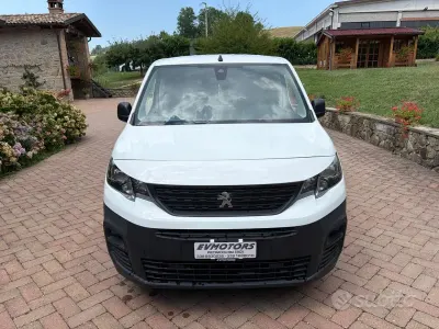 Usata Peugeot Partner Premium 102 CV (75 kW) 2021 Bianco Monovolume