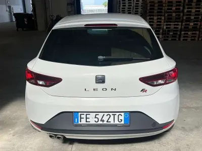 Usata Seat Leon SC FR 150 CV (110 kW) 2016 Bianco Utilitaria