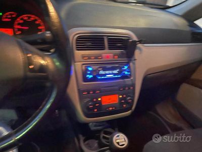 Usata Fiat Punto 2006 Blu Utilitaria