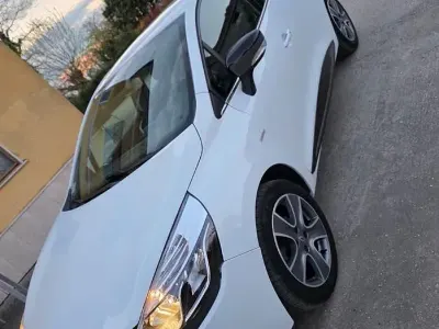 Usata Renault Clio IV 75 CV (55 kW) 2015 Bianco Berlina
