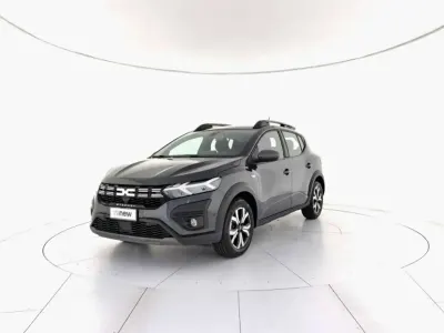 Usata Dacia Sandero Expression 101 CV (74 kW) 2023 Grigio cometa Berlina