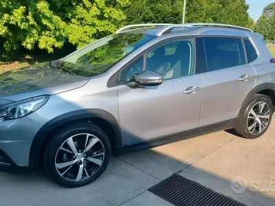 Usata Peugeot 2008 Allure 99 CV (72 kW) 2016 Grigio SUV