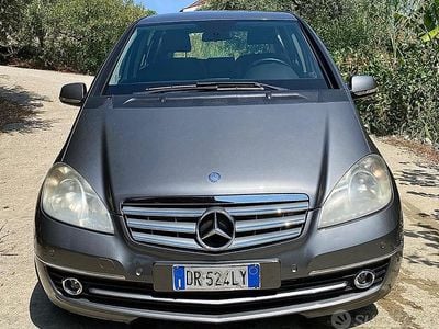 Usata Mercedes A180 Elegance 109 CV (80 kW) 2008 Grigio Berlina