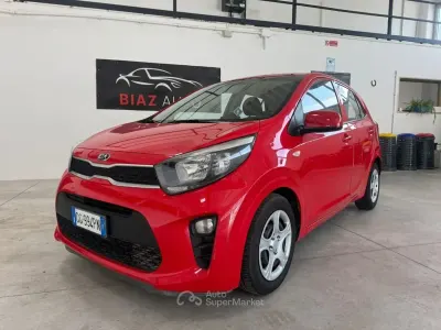 Usado Kia Picanto X-Line 67 CV (49 kW) 2021 Rojo Utilitario