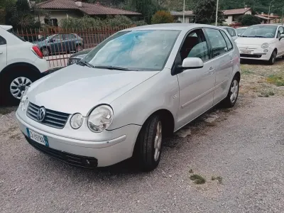 Usata VW Polo Highline 100 CV (73 kW) 2003 Grigio Berlina