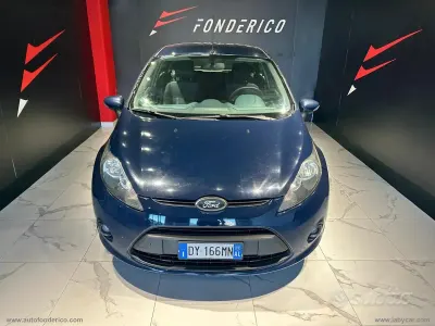 Usata Ford Fiesta Titanium 97 CV (71 kW) 2009 Bluazzurro Berlina