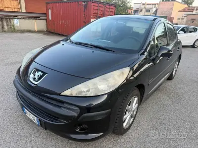 Usata Peugeot 207 73 CV (53 kW) 2008 Nero Berlina