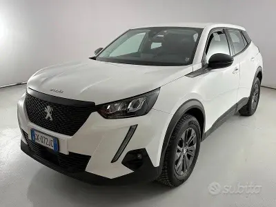 Usata Peugeot 2008 Active 110 CV (80 kW) 2022 Bianca SUV