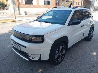 Nuova Fiat Grande Panda La Prima 100 CV (73 kW) 2025 Bianco Utilitaria