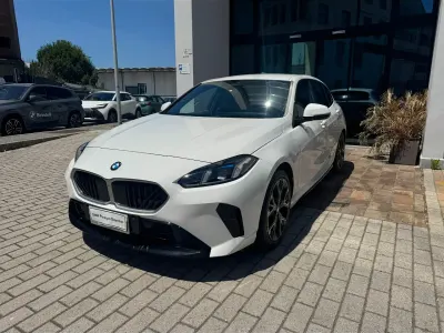 Usata BMW 120 M Sport 2024 Alpin white pastello Utilitaria
