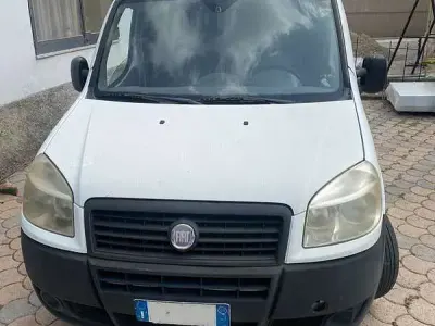 Usata Fiat Doblò S 75 CV (55 kW) 2009 Monovolume