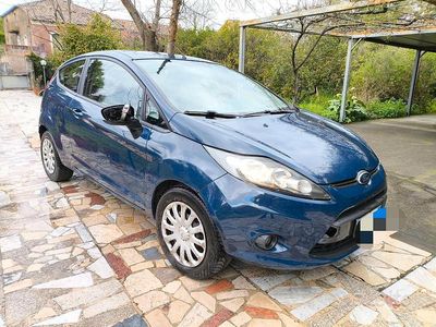Usata Ford Fiesta 96 CV (70 kW) 2009 Blu Utilitaria