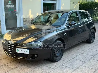 Usata Alfa Romeo 147 150 CV (110 kW) 2006 Nero Utilitaria