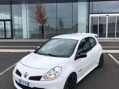 Usata Renault Clio II R.S. 197 CV (144 kW) 2008 Bianco Berlina