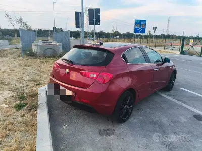 Usata Alfa Romeo Giulietta 170 CV (125 kW) 2010 Rosso Utilitaria