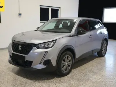 Käytetty Peugeot 2008 Active 100 HP (73 kW) 2022 Keltainen Katumaasturi