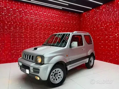 Usata Suzuki Jimny 86 CV (63 kW) 2006 Grigio SUV