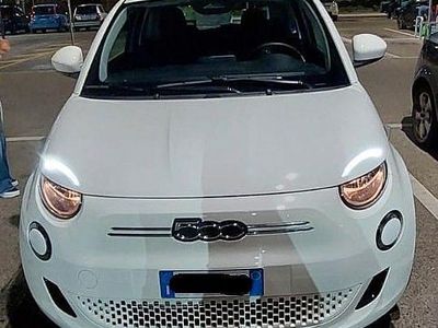 Usata Fiat 500e Action 69 kW (95 CV) 2022 Bianco Berlina