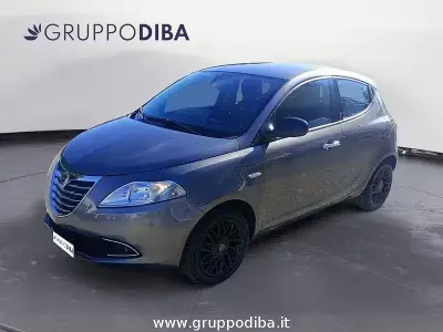Usata Lancia Ypsilon Gold 69 CV (50 kW) 2013 Grigio Utilitaria