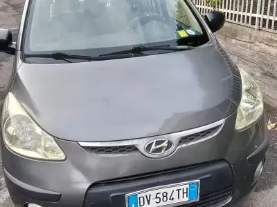 Usata Hyundai i10 66 CV (48 kW) 2009 Grigio Utilitaria
