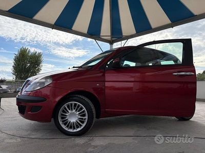 Usata Lancia Ypsilon 69 CV (50 kW) 2005 Rosso Utilitaria