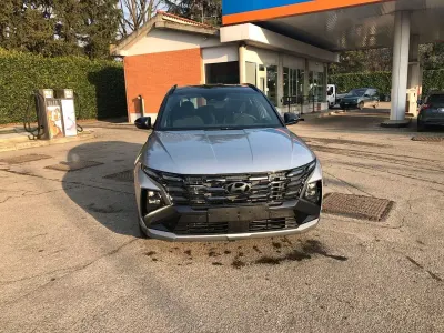 Nuova Hyundai Tucson 179 CV (131 kW) 2026 Rosso SUV