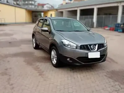 Usata Nissan Qashqai 110 CV (80 kW) 2013 Grigio SUV