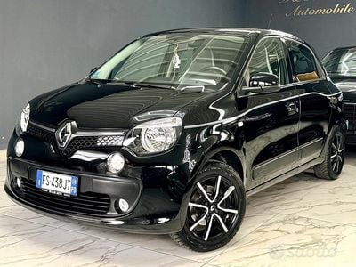 Usado Renault Twingo SE 69 HP (50 kW) 2018 Preto Citadino