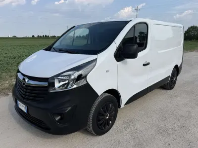 Usata Opel Vivaro 95 CV (69 kW) 2019 Monovolume