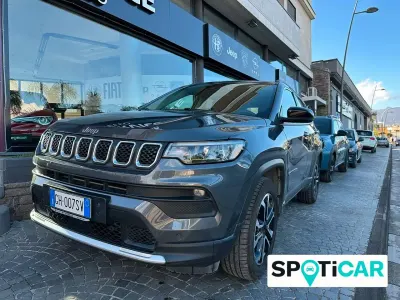 Usata Jeep Compass 190 CV (139 kW) 2022 Grigio SUV