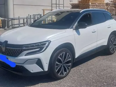 Usata Renault Austral Iconic 200 CV (147 kW) 2023 Bianco SUV