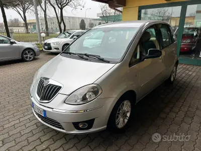 Gebraucht Lancia Musa 95 PS (69 kW) 2011 Schwarz Van / Kleinbus