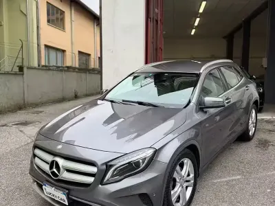 Usata Mercedes GLA200 Premium 136 CV (100 kW) 2014 Grigio SUV